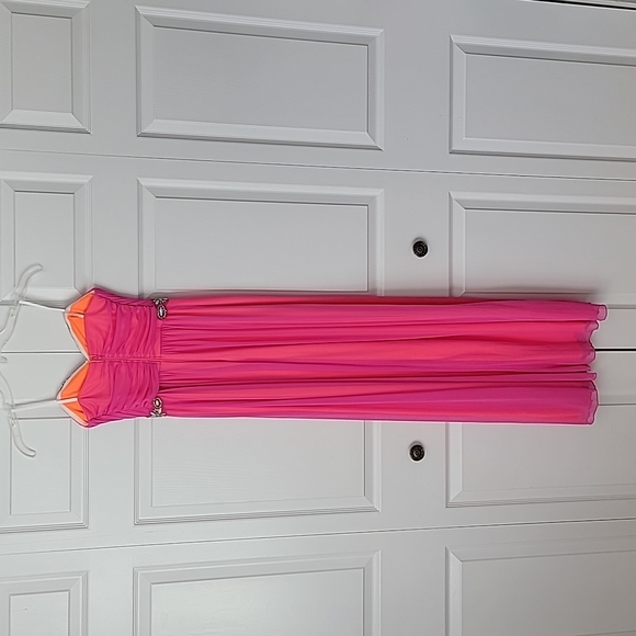 Dress - Picture 3 of 3